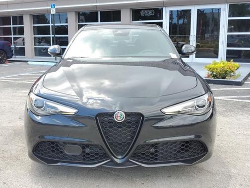 2023 Alfa Romeo Giulia Base