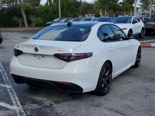 2025 Alfa Romeo Giulia TRIBUTO ITALIANO