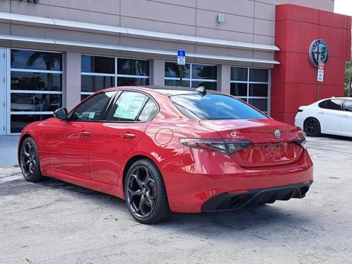 2025 Alfa Romeo Giulia TRIBUTO ITALIANO