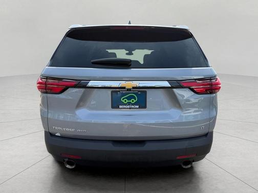Sterling Gray Metallic 2023 Chevrolet Traverse LT Cloth