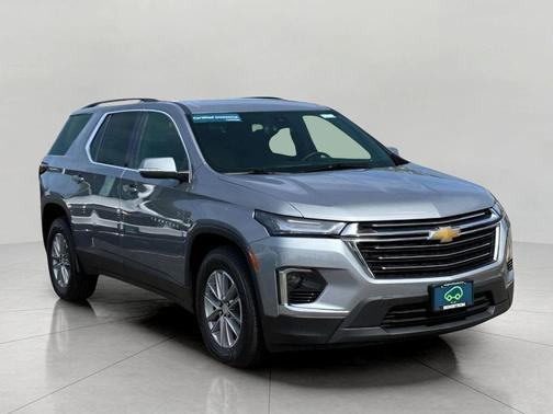 Sterling Gray Metallic 2023 Chevrolet Traverse LT Cloth