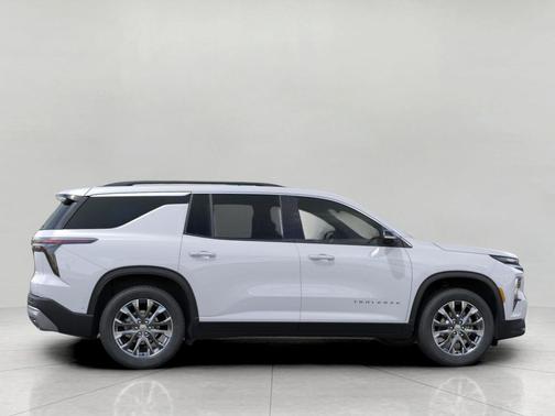 Summit White 2026 Chevrolet Traverse LT