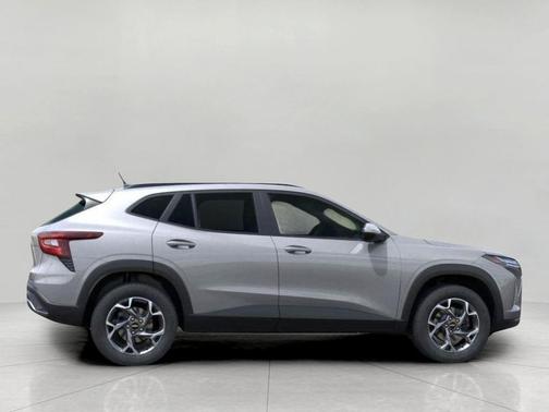 Sterling Gray Metallic 2026 Chevrolet Trax LT