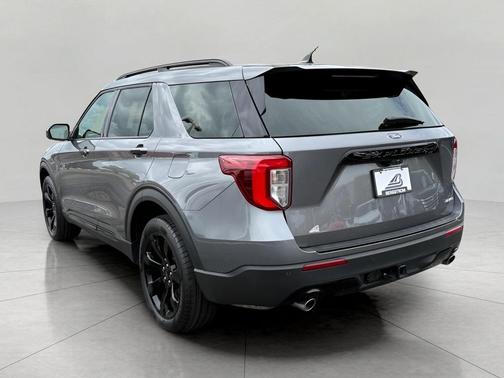 CARBONIZED GRAY METALLIC 2024 Ford Explorer ST-Line