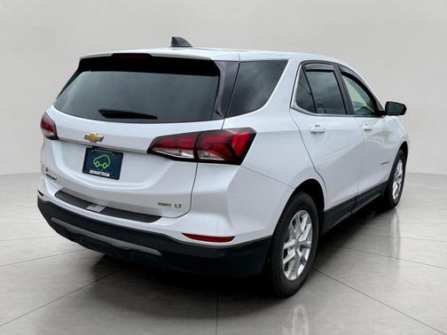 Iridescent Pearl Tricoat 2024 Chevrolet Equinox 1LT