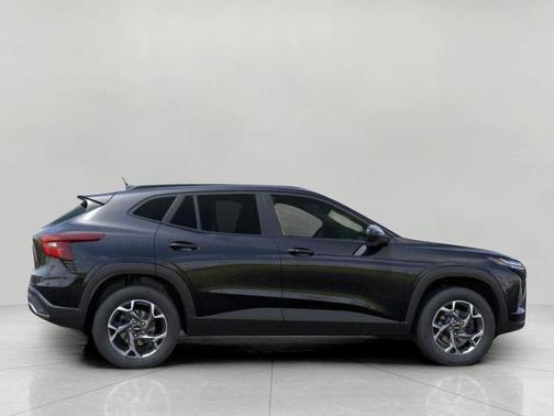 Mosaic Black Metallic 2026 Chevrolet Trax LT