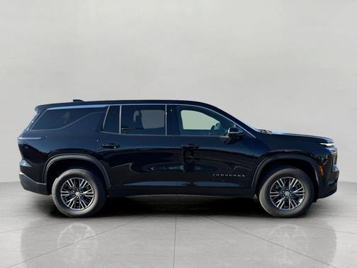 2024 Chevrolet Traverse LS