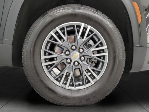 2024 Chevrolet Traverse LS