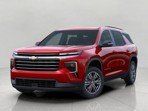 Radiant Red Tintcoat 2026 Chevrolet Traverse LT