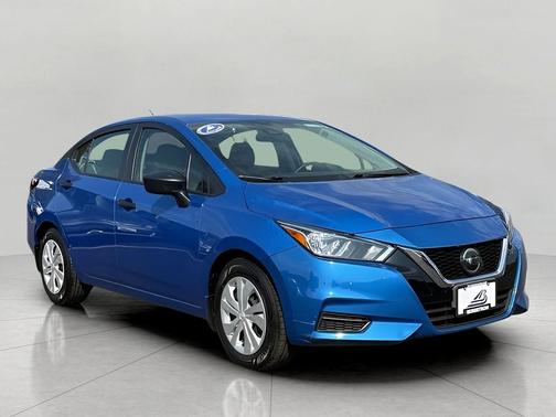 2022 Nissan Versa 1.6 S