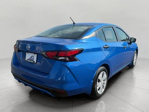2022 Nissan Versa 1.6 S