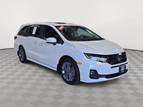 Platinum White Pearl 2025 Honda Odyssey