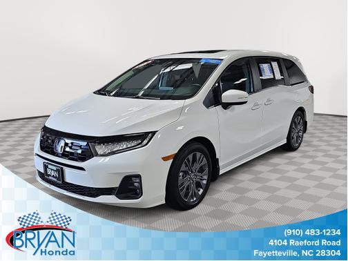 Platinum White Pearl 2025 Honda Odyssey
