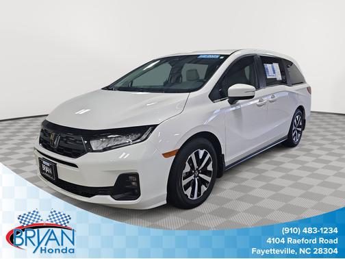 Platinum White Pearl 2025 Honda Odyssey