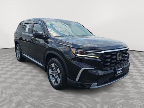 Crystal Black Pearl 2023 Honda Pilot