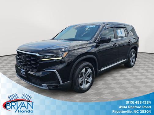 Crystal Black Pearl 2023 Honda Pilot
