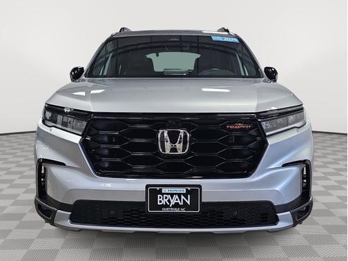 Lunar Silver Metallic 2025 Honda Pilot