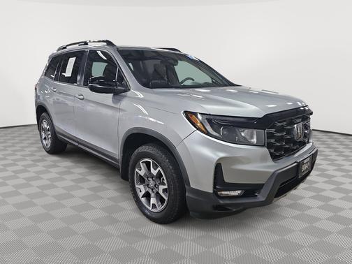 Lunar Silver Metallic 2023 Honda Passport