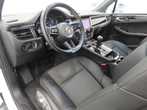2024 Porsche Macan