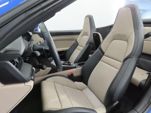 2025 Porsche 911 Carrera