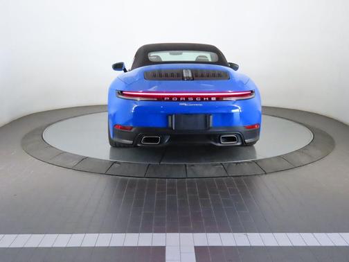 2025 Porsche 911 Carrera