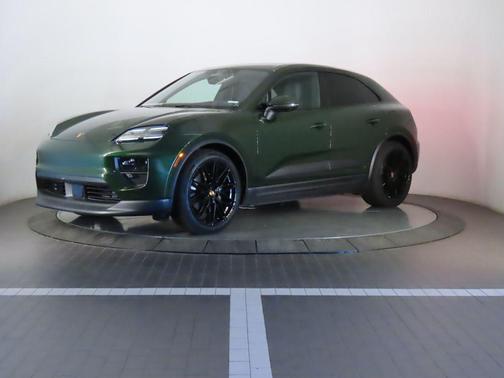 2025 Porsche Macan 4