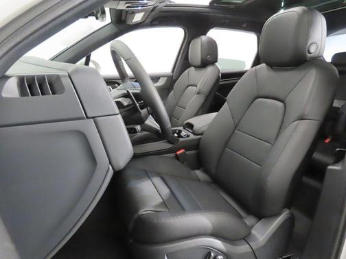 Chalk 2026 Porsche Cayenne Base