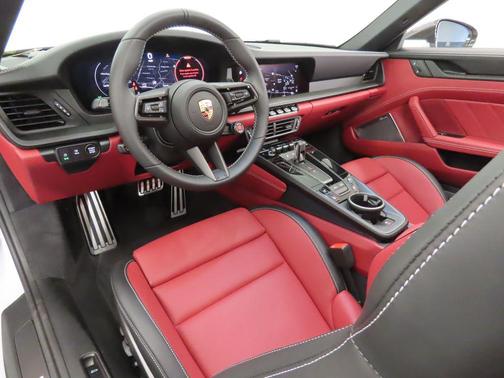 2025 Porsche 911 Targa 4 GTS
