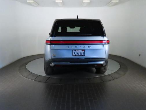 Silver 2023 Rivian R1S Adventure Quad Motor Large Pack