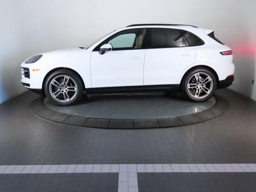 2025 Porsche Cayenne 