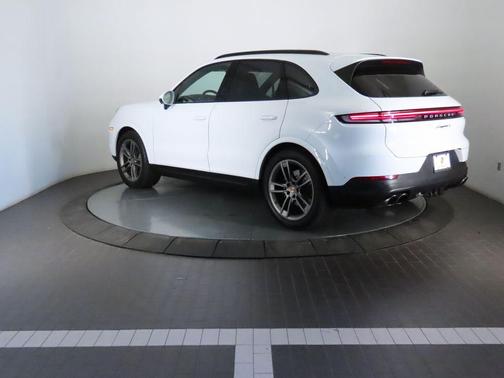 2025 Porsche Cayenne 