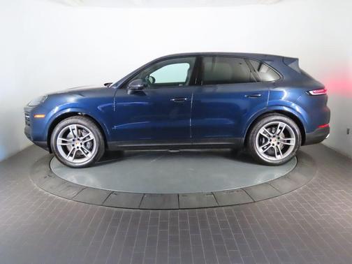 Blue Metallic 2024 Porsche Cayenne Base