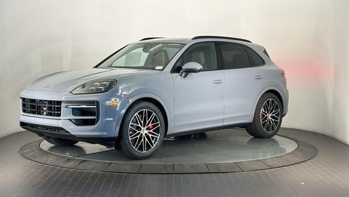 2025 Porsche Cayenne S