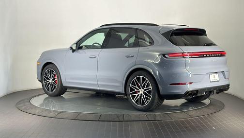 2025 Porsche Cayenne S