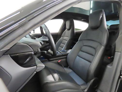 2020 Porsche Taycan Turbo S