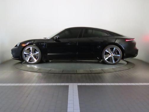 2020 Porsche Taycan Turbo S