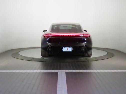 2020 Porsche Taycan Turbo S