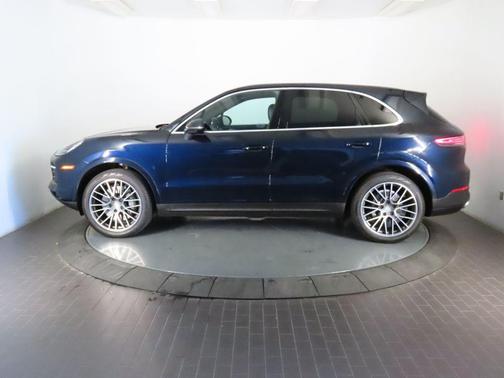 Moonlight Blue Metallic 2019 Porsche Cayenne S