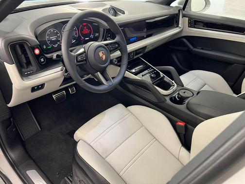 2026 Porsche Cayenne S