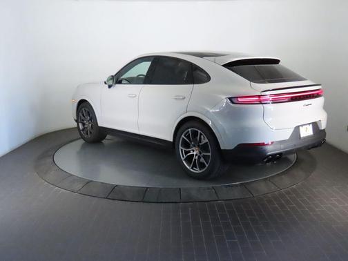 2026 Porsche Cayenne AWD