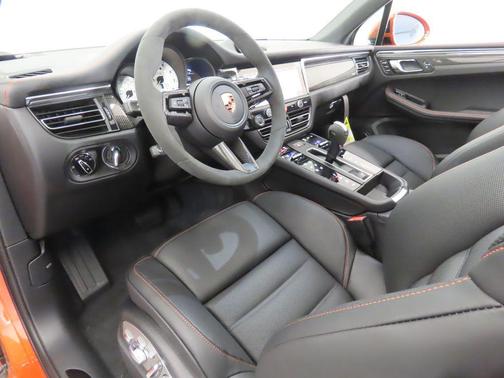 2025 Porsche Macan GTS