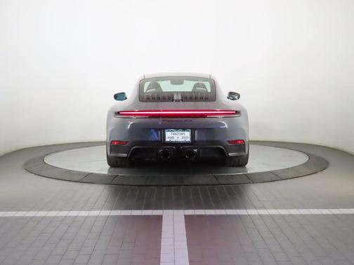 2025 Porsche 911 Carrera GTS