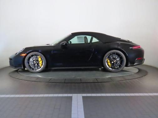 2025 Porsche 911 Carrera GTS