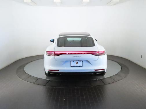 Carrara White Metallic 2022 Porsche Panamera