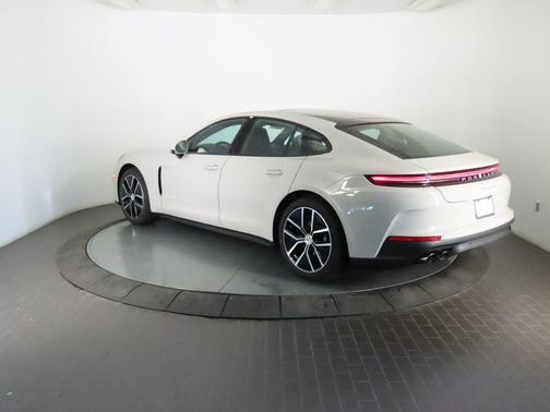 Chalk 2026 Porsche Panamera Base