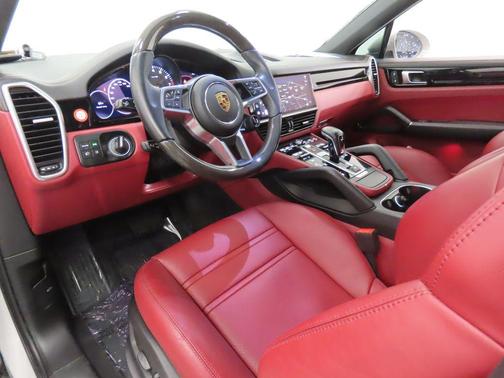 2022 Porsche Cayenne Cayenne