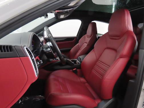 2022 Porsche Cayenne Cayenne