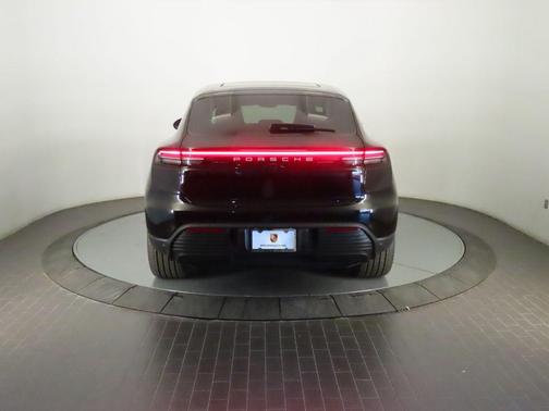 2026 Porsche Macan 4S