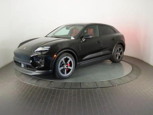 2026 Porsche Macan 4S