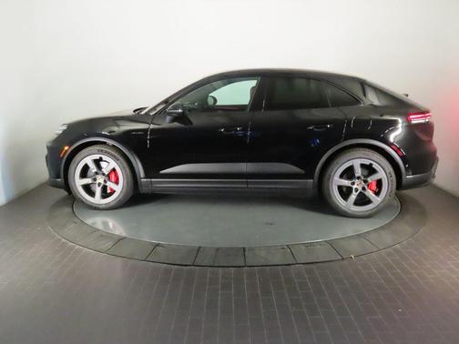 2026 Porsche Macan 4S